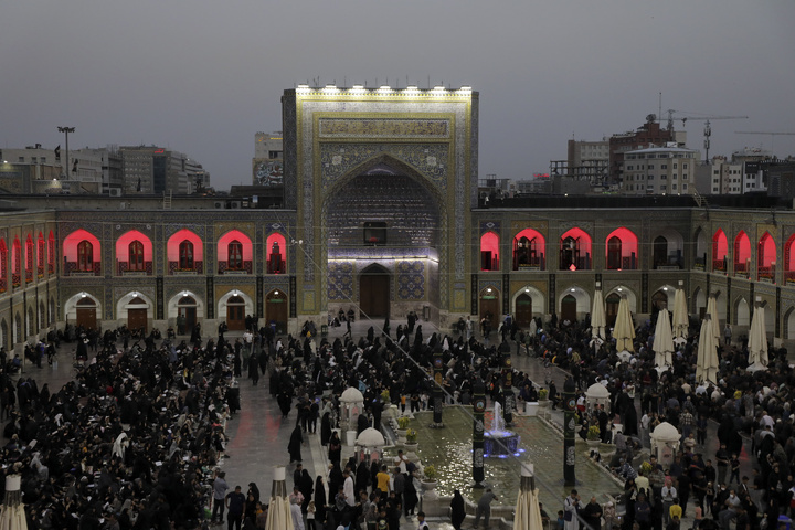 حرم مطهررضوی درشب رحلت حضرت رسول صلی الله وشهادت امام حسن مجتبی علیه السلام