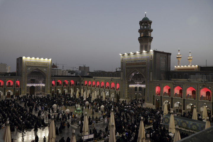 حرم مطهررضوی درشب رحلت حضرت رسول صلی الله وشهادت امام حسن مجتبی علیه السلام