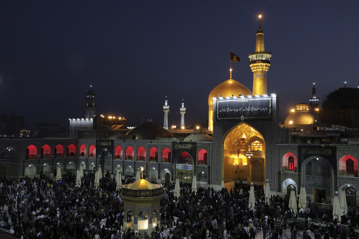 حرم مطهررضوی درشب رحلت حضرت رسول صلی الله وشهادت امام حسن مجتبی علیه السلام