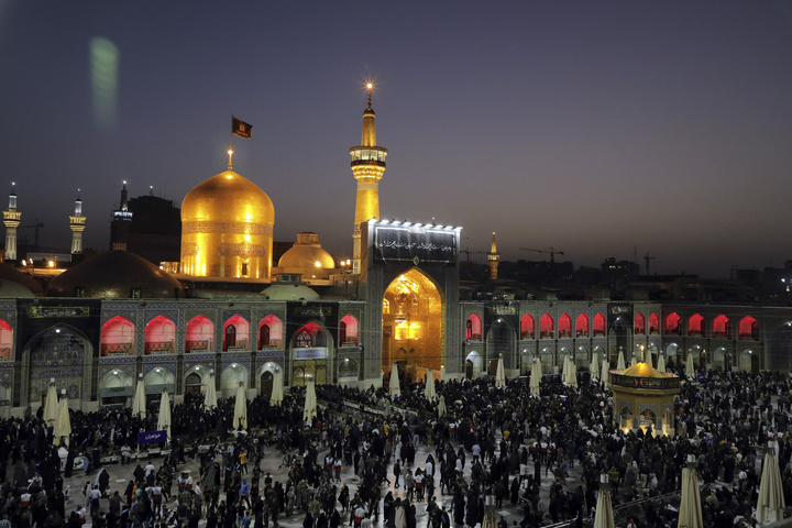 حرم مطهررضوی درشب رحلت حضرت رسول صلی الله وشهادت امام حسن مجتبی علیه السلام