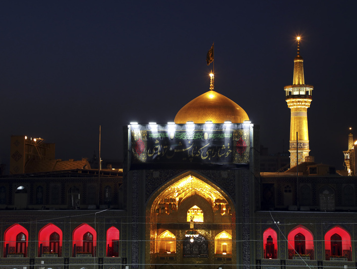حرم مطهررضوی درشب رحلت حضرت رسول صلی الله وشهادت امام حسن مجتبی علیه السلام