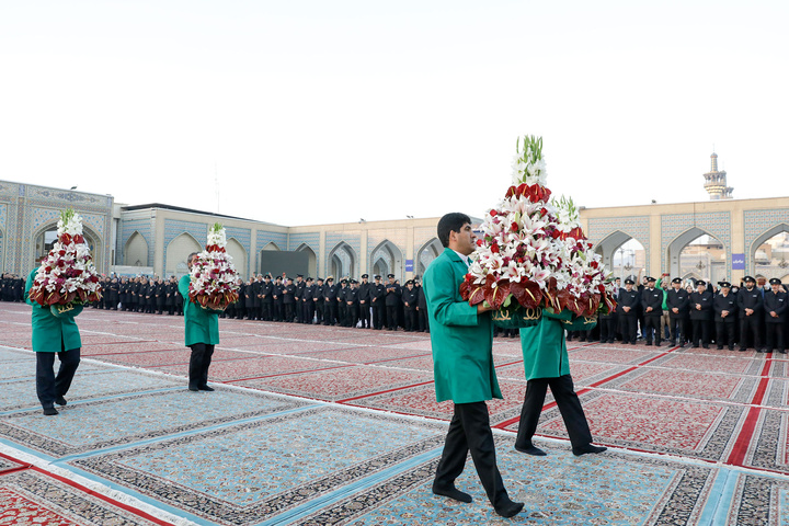 گل آرایی ضریح مطهر