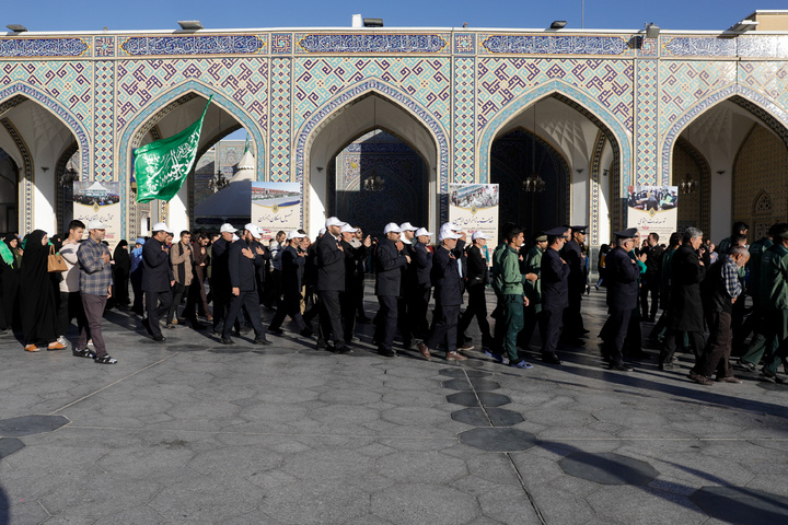 عزاداری خادمان حرم‌ مطهر رضوی در صبح شهادت امام حسن عسکری علیه‌السلام