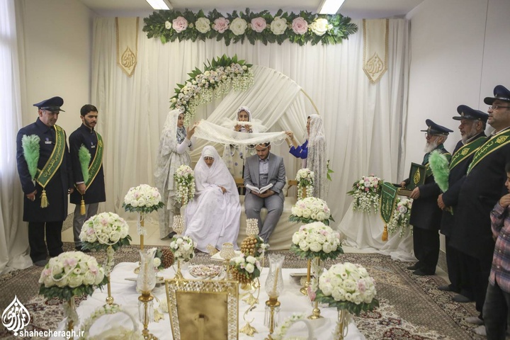  مراسم عقد ازدواج جمعی از جوانان در آستان مقدس حضرت شاهچراغ برگزار شد