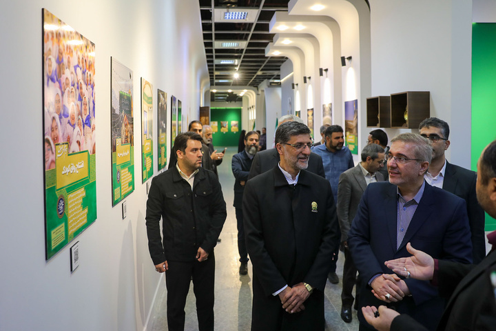 بازدید رئیس سازمان برنامه و بودجه کشور از فعالیت‌های آستان قدس رضوی