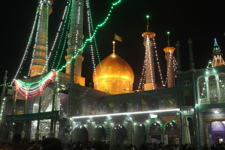 مراسم جشن میلاد پیامبر اکرم (ص) و امام صادق(ع) در حرم حضرت معصومه(س)
 مراسم جشن میلاد پیامبر اکرم (ص) و امام صادق(ع) در حرم حضرت معصومه(س)