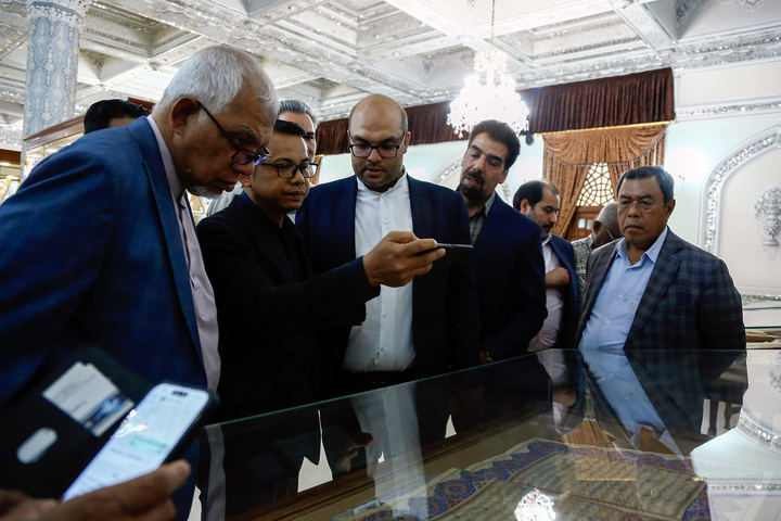 Imam Reza shrine hosts high ranking Malaysian delegation