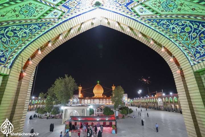 مراسم جشن ولادت باسعادت پیامبر اعظم(ص) و امام صادق(ع) در حرم مطهر حضرت احمدبن موسی(ع)