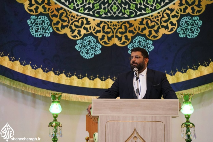 مراسم جشن ولادت باسعادت پیامبر اعظم(ص) و امام صادق(ع) در حرم مطهر حضرت احمدبن موسی(ع)