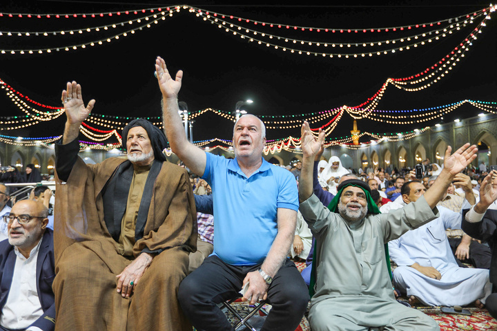 جشن ولادت حضرت رسول ویژه زائرین عرب زبان در حرم مطهر رضوی