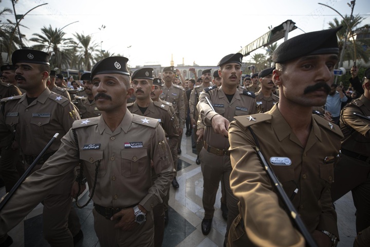 The Al-Abbas's (p) Shrine witnesses the graduation of a new batch of Iraqi Police College officers