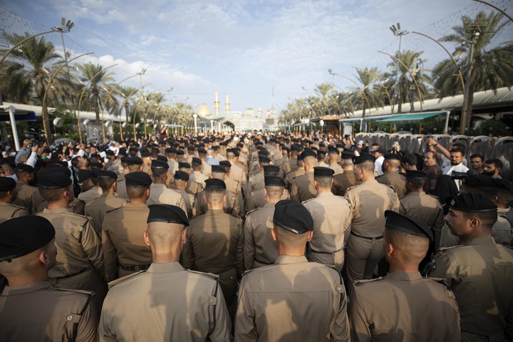 The Al-Abbas's (p) Shrine witnesses the graduation of a new batch of Iraqi Police College officers