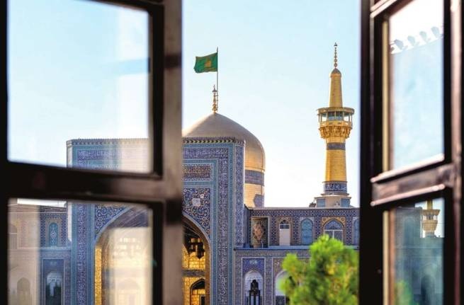 ابنیه حرم مطهر رضوی آغوشی امن برای زائران
 ابنیه حرم مطهر رضوی آغوشی امن برای زائران