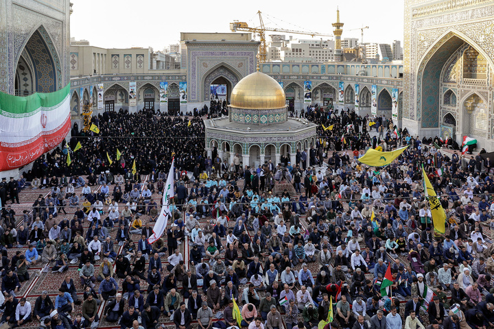 اجتماع همبستگی با جبهه مقاومت فلسطین در حرم مطهر رضوی