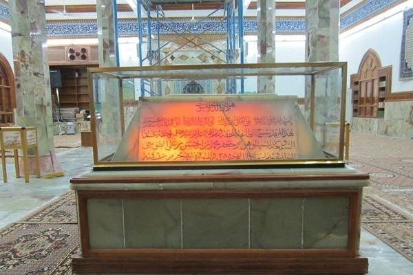 کدام دانشمند حافظ اسلام و مکتب تشیع در حمله مغولان به ایران بود؟