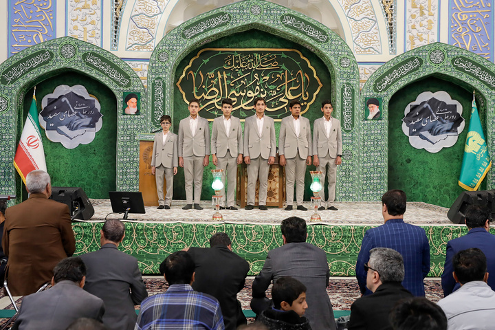 گرامیداشت روز عصای سفید در حرم مطهر رضوی