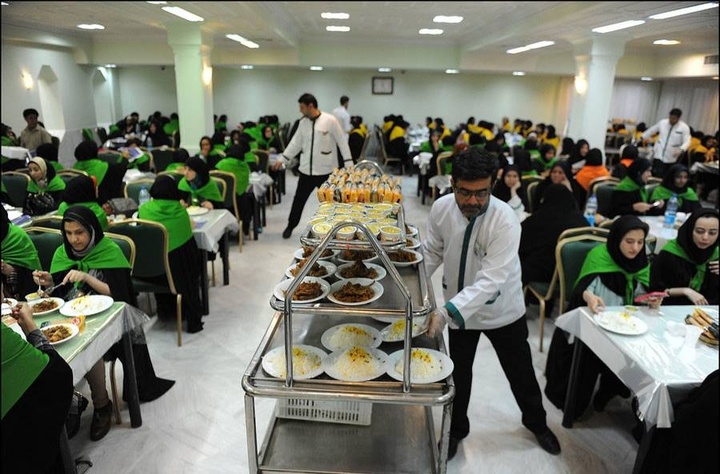 رضوی زرعی کمپنی کے لائیوسٹاک یونٹس کے ذریعہ حضرت امام رضا(ع) کے مہمانسرا کو گوشت کی فراہمی رضوی زرعی کمپنی کے لائیوسٹاک یونٹس کے ذریعہ حضرت امام رضا(ع) کے مہمانسرا کو گوشت کی فراہمی