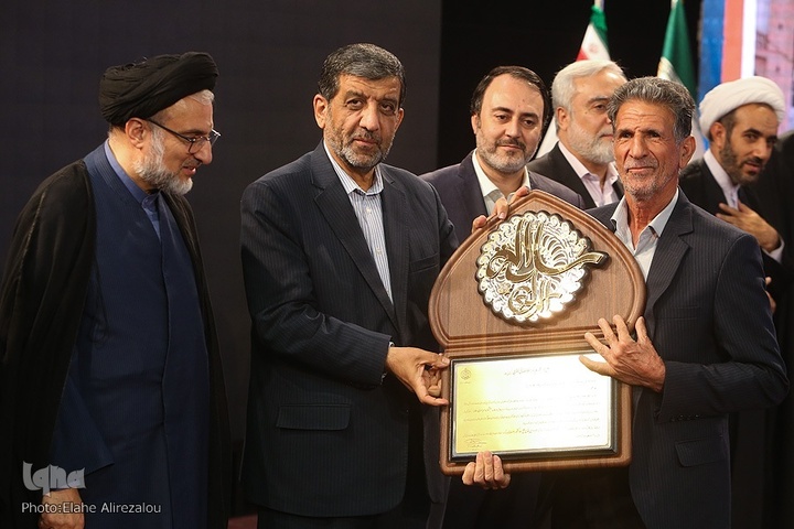 اسامی برترین بقاع متبرکه اولین جشنواره «سلاله» اعلام شد اسامی برترین بقاع متبرکه اولین جشنواره «سلاله» اعلام شد