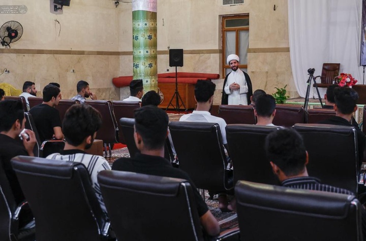 حرم مطهر امام علی (ع) میزبان دانشجویان نخبه از دانشگاه های مختلف عراق