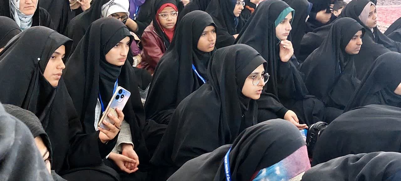 تشرف ۹۰ حافظ قرآن پاکستانی در رواق غدیر حرممطهر رضوی