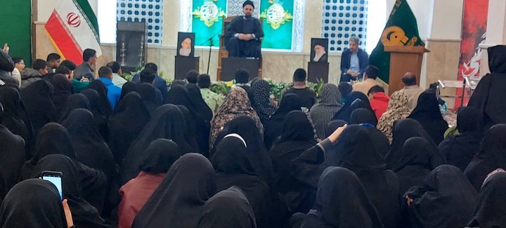 Imam Reza shrine hosts 90 Quran memorizers from Pakistan