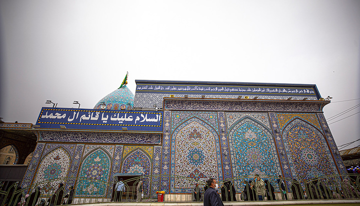 اجواء ايمانية عند مقام الإمام المهدي (عج) في كربلاء المقدسة
