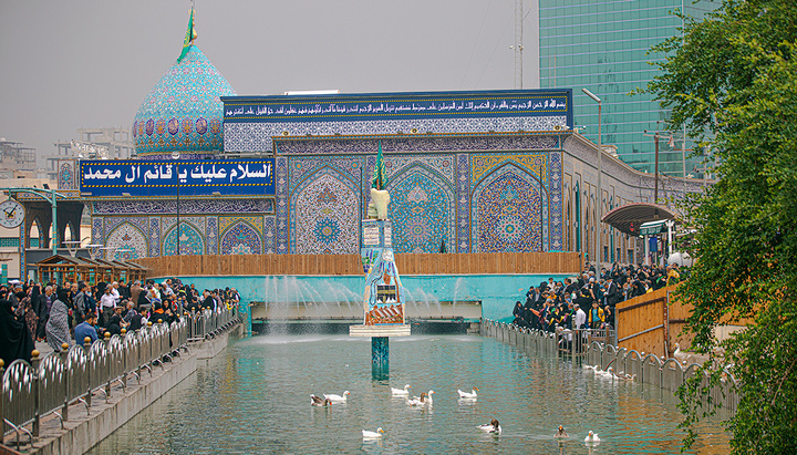 اجواء ايمانية عند مقام الإمام المهدي (عج) في كربلاء المقدسة
