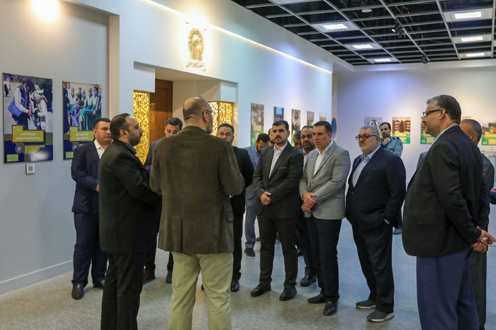 Imam Hossain shrine’s managers visit Khedmat Portico exhibition
