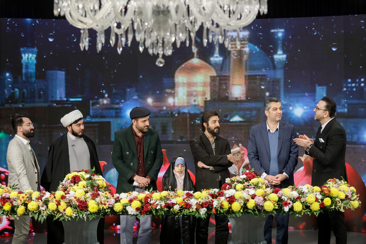 ضبط برنامه تلویزیونی شب یلدا در حرم مطهر رضوی