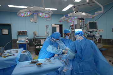 رکورد تعداد عمل جراحی قلب در بیمارستان رضوی مشهد شکسته شد