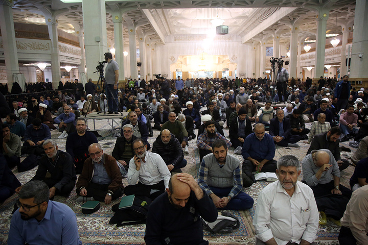 سومین سالگرد ارتحال آیت الله مصباح یزدی در حرم مطهر بانوی کرامت برگزار شد