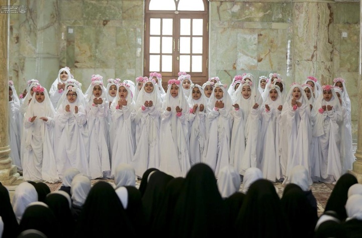 جشن بندگی ۳۰۰ دانش آموز دختر در حرم مطهر امام علی(علیه السلام)