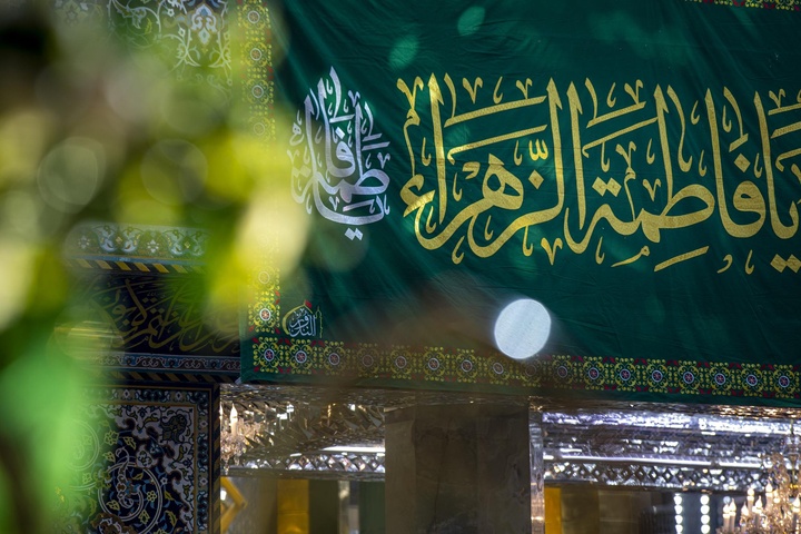 Spreading the manifestations of joy and roses at the Al-Abbas's (p) Shrine on the…
