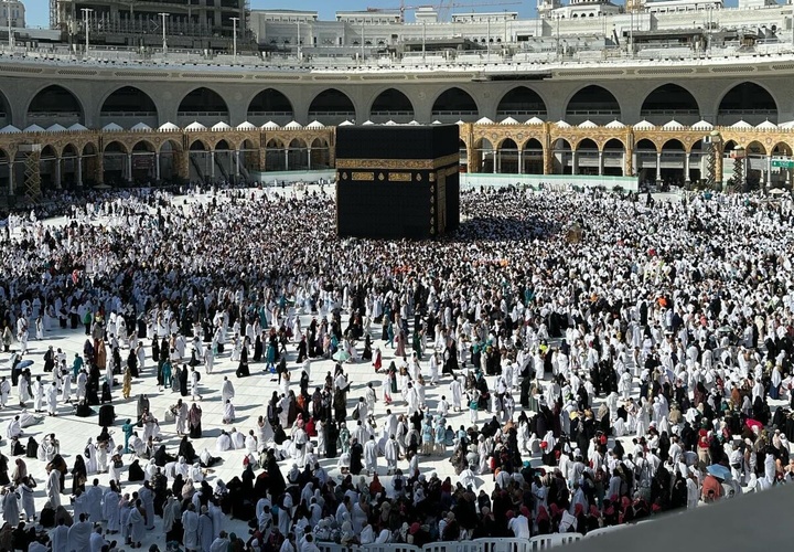 ورود ۷۰ هزار ایرانی به سرزمین وحی ورود ۷۰ هزار ایرانی به سرزمین وحی