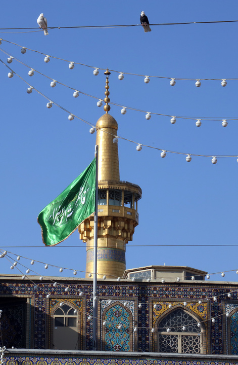 آذین بندی صحن و سرای حضرت رضا علیه السلام در آستانه شب میلاد حضرت زهرا سلام الله علیها