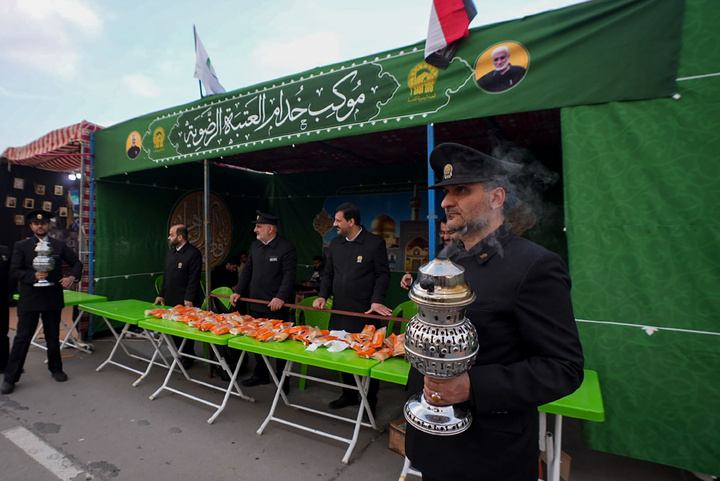 موكب العتبة الرضوية المقدسة في مطار بغداد الدولي
