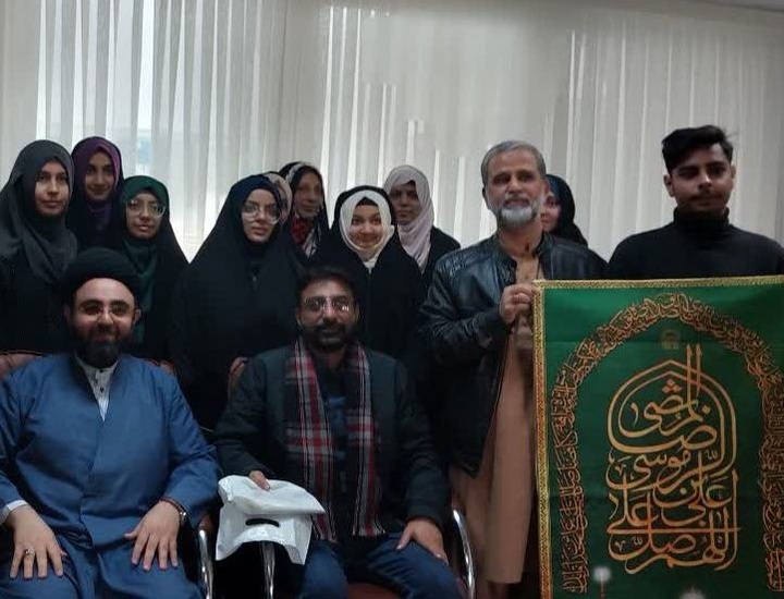 Quran activists from Pakistan visit Imam Reza shrine  Quran activists from Pakistan visit Imam Reza shrine