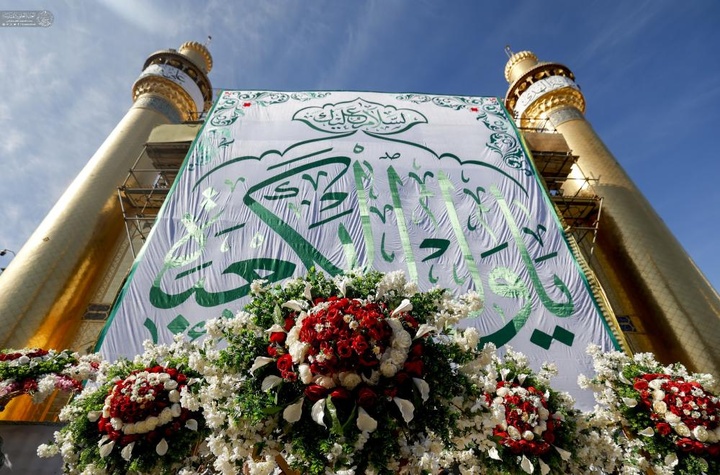 تزيين حرم أمير المؤمنين (ع) بأكثر من ۲۵ ألف وردة طبيعية وشتلة خضراء من ضمن الاستعدادات…
