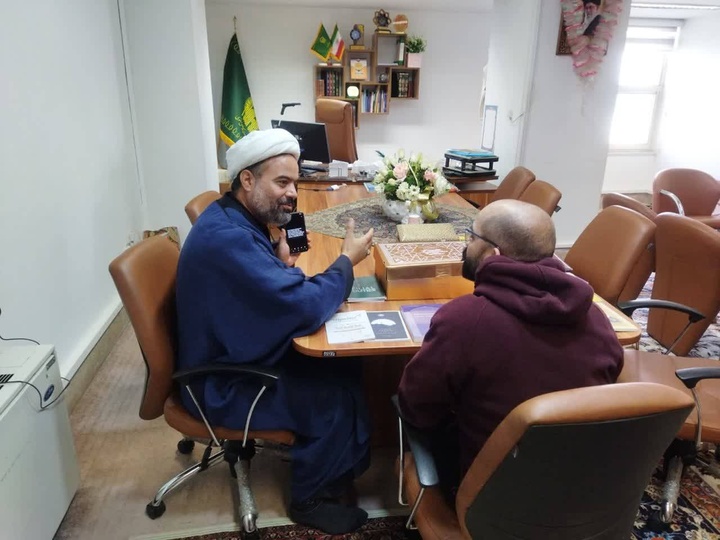 Brazilian artist converts in Imam Reza shrine