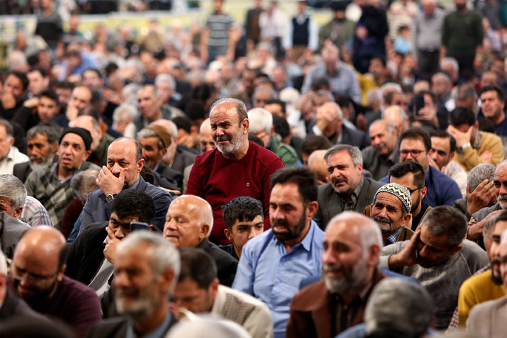 حال و هوای حرم امام مهربانی ها در شب لیله الرغایب