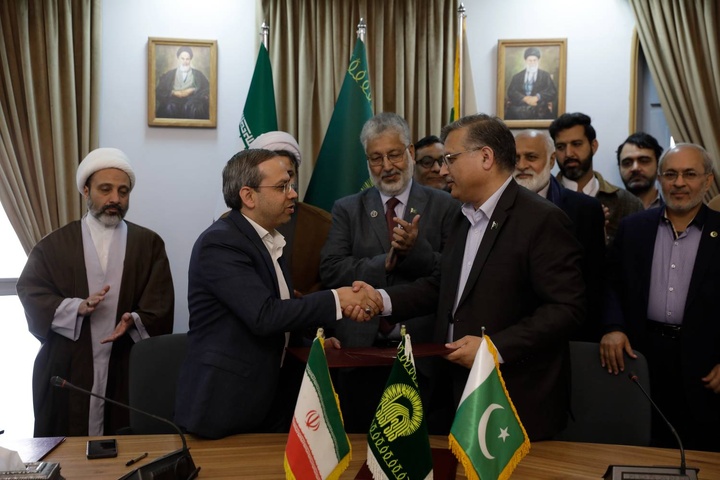 امضای تفاهم نامه همکاری دانشگاه های رضوی و امام رضا(ع) با دانشگاه های پاکستان
 امضای تفاهم نامه همکاری دانشگاه های رضوی و امام رضا(ع) با دانشگاه های پاکستان