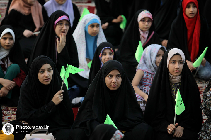  أُقيم تجمع للأطفال والفتیان والفتيات العرب خاص بميلاد الإمام الجواد (ع).