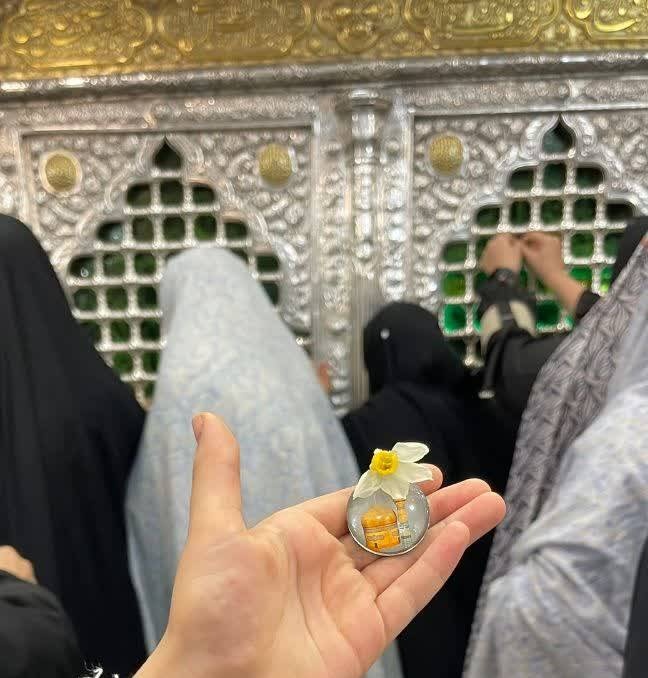 جشن تکلیف دختر استرالیایی در حرم مطهر امام رئوف