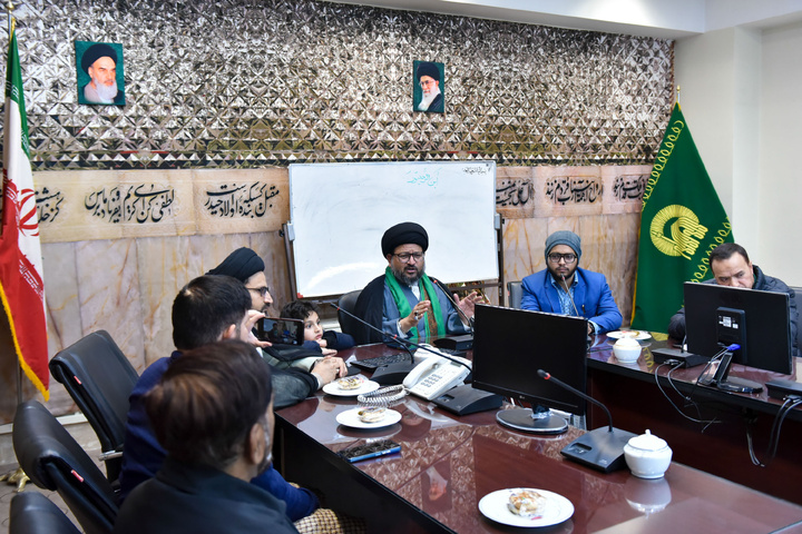 حرم امام رضا(ع) میں انقلاب اسلامی کے موضوع پر خصوصی اجلاس کا انعقاد
