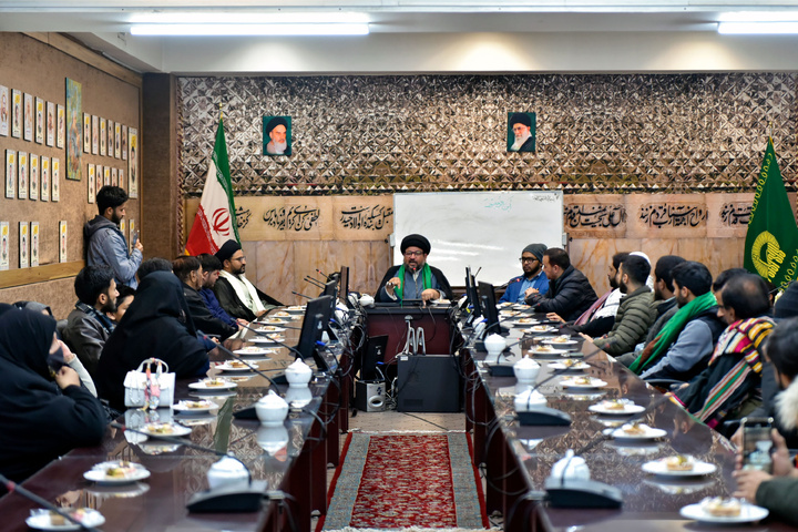 اجتماع تخصصي حول موضوع الثورة الإسلامية