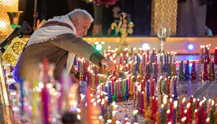 برافروختن (۱۱۹۰) شمع در بیست و چهارمین جشنواره سالانه شمع
