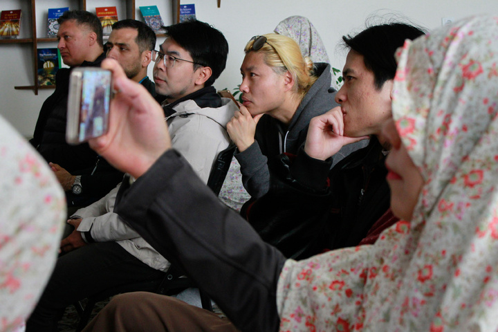 فعالان فضای مجازی چین در حرم امام رضا علیه السلام