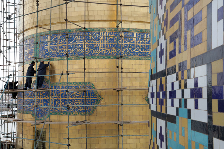 Imam Reza shrine dome washed ahead of Ramadan
