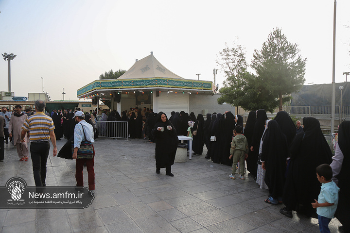 توزیع ۴۰۰۰ افطاری ساده در ایستگاههای صلواتی آستان مقدس قم
 توزیع ۴۰۰۰ افطاری ساده در ایستگاههای صلواتی آستان مقدس قم