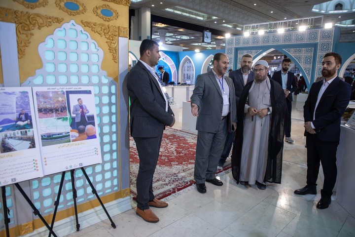 العتبتان المقدستان تؤكّدان على تعزيز التعاون المشترك لإبراز نشاطاتهما في معرض طهران
